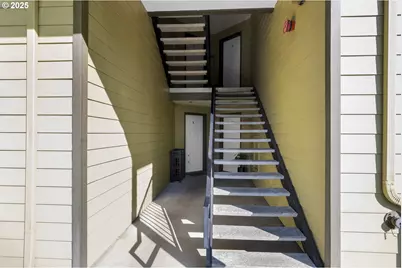 2448 SE 117th Ave, Portland, OR 97216 - Photo 5