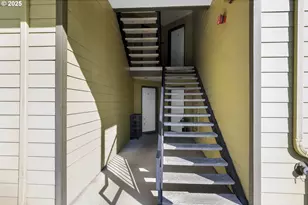 2448 SE 117th Ave, Portland, OR 97216 - Photo 5