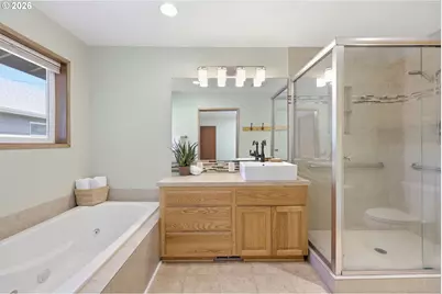 12431 NE Knott St, Portland, OR 97230 - Photo 19