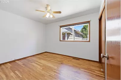 12431 NE Knott St, Portland, OR 97230 - Photo 25