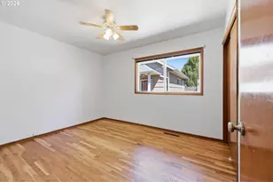 12431 NE Knott St, Portland, OR 97230 - Photo 25