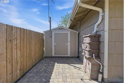 12431 NE Knott St, Portland, OR 97230 - Photo 35