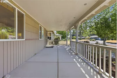 12431 NE Knott St, Portland, OR 97230 - Photo 5