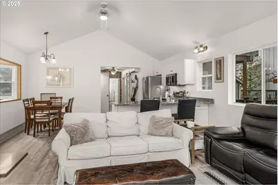 350 Combs Cir, Yachats, OR 97498 - Photo 13