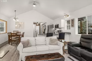 350 Combs Cir, Yachats, OR 97498 - Photo 13