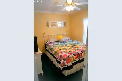 124316 Teatable Ct, Crescent Lake, OR 97733 - Photo 29