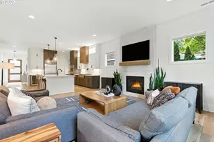 4241 Cobb Way, Lake Oswego, OR 97035 - Photo 17