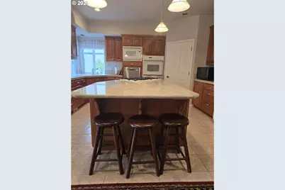 2565 Thrush Ct, Redmond, OR 97756 - Photo 11