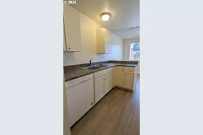8015 NE 117th Ave, Vancouver, WA 98662 - Photo 3