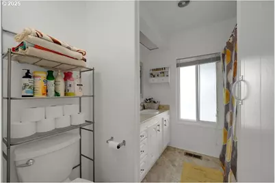 1800 Lakewood Ct, Eugene, OR 97402 - Photo 23
