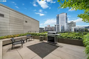 1075 NW Northrup St, Portland, OR 97209 - Photo 43