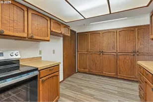 2520 S Crestline Dr, Waldport, OR 97394 - Photo 23