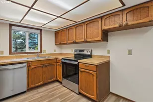 2520 S Crestline Dr, Waldport, OR 97394 - Photo 21