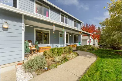 890 SE Thompson Ave, Winston, OR 97496 - Photo 3