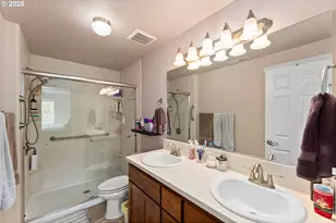 890 SE Thompson Ave, Winston, OR 97496 - Photo 21
