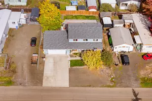 890 SE Thompson Ave, Winston, OR 97496 - Photo 39