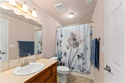 890 SE Thompson Ave, Winston, OR 97496 - Photo 27