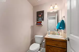 890 SE Thompson Ave, Winston, OR 97496 - Photo 15