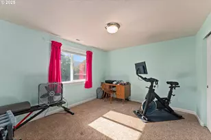 890 SE Thompson Ave, Winston, OR 97496 - Photo 23