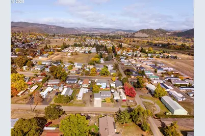 890 SE Thompson Ave, Winston, OR 97496 - Photo 43