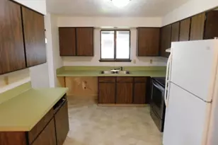 1990 Willow St, Florence, OR 97439 - Photo 3