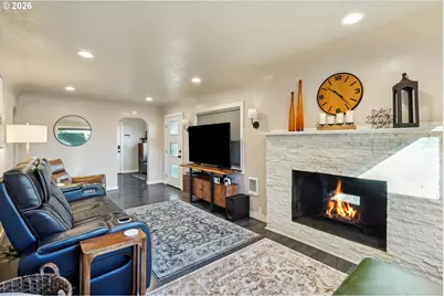 550 Madrona Ave, Salem, OR 97302 - Photo 9