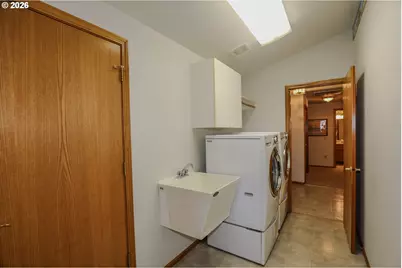 117 NW Romayo Ct, Winston, OR 97496 - Photo 21
