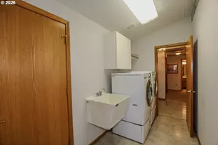 117 NW Romayo Ct, Winston, OR 97496 - Photo 21