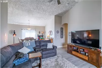 4331 Mackinaw Ave SE, Albany, OR 97322 - Photo 7