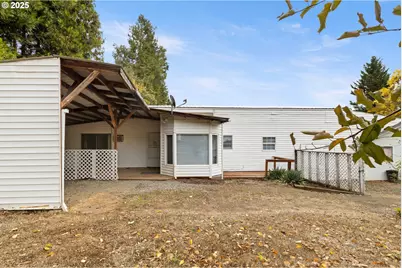 2414 Brockway Rd, Winston, OR 97496 - Photo 19