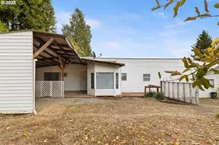 2414 Brockway Rd, Winston, OR 97496 - Photo 19