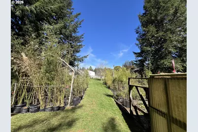 925 7th St, Brookings, OR 97415 - Photo 35