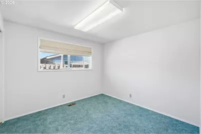 2494 38th St, Springfield, OR 97477 - Photo 13