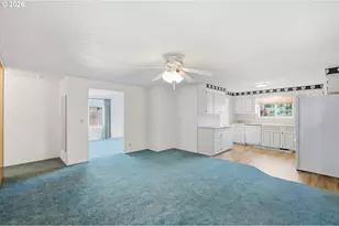 2494 38th St, Springfield, OR 97477 - Photo 7