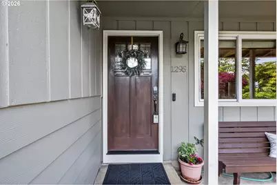 1295 N Grant, Canby, OR 97013 - Photo 3