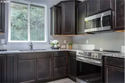 9904 Beach Dr, Clatskanie, OR 97016 - Photo 9