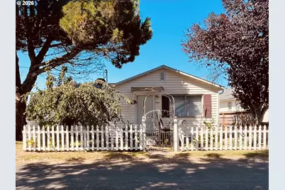 795 Laurel Ave, Reedsport, OR 97467 - Photo 1