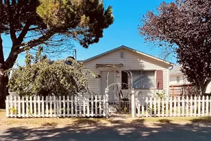 795 Laurel Ave, Reedsport, OR 97467 - Photo 1