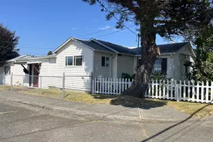 795 Laurel Ave, Reedsport, OR 97467 - Photo 31