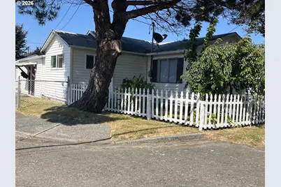 795 Laurel Ave, Reedsport, OR 97467 - Photo 3