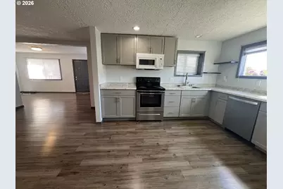 795 Laurel Ave, Reedsport, OR 97467 - Photo 5