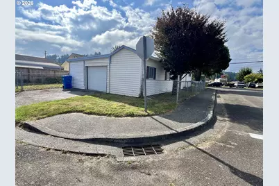 795 Laurel Ave, Reedsport, OR 97467 - Photo 35