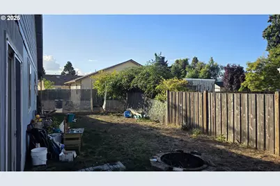 676 58th St, Springfield, OR 97478 - Photo 25