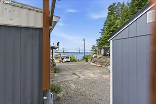 66642 E Bay Rd, North Bend, OR 97459 - Photo 35