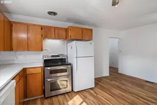 306 Pine St, Albany, OR 97321 - Photo 21