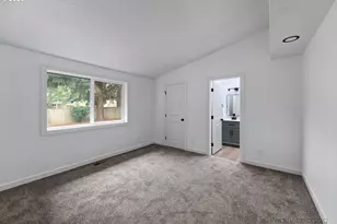 5744 Sugar Plum Ave SE, Salem, OR 97306 - Photo 9