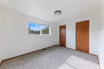 217 NE Chambers Ct, Newport, OR 97365 - Photo 19