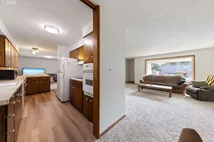 217 NE Chambers Ct, Newport, OR 97365 - Photo 7