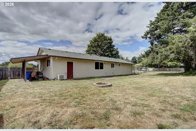 625 E Elm Ave, La Center, WA 98629 - Photo 17