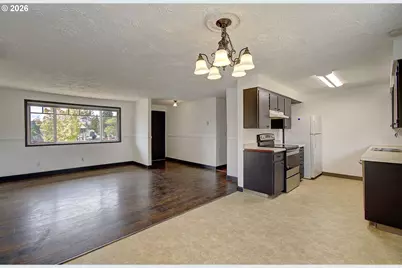 625 E Elm Ave, La Center, WA 98629 - Photo 7